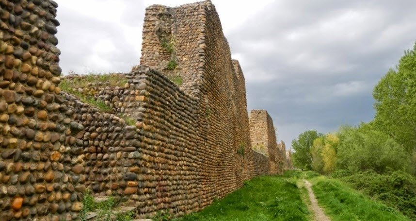 Muralla Medieval, Spain